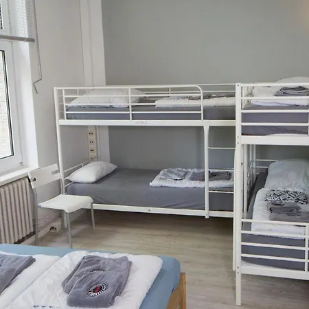 Hostel Flensbed & *