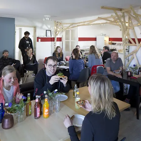 Хостел Flensbed & *