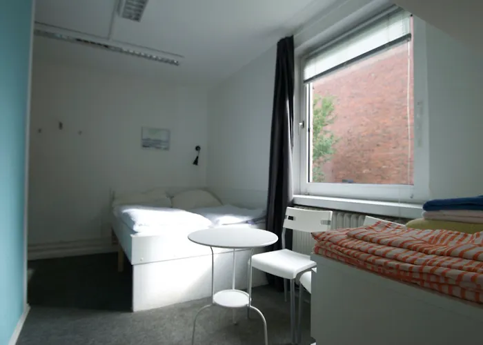 Hostel Flensbed Hotel&hostel *